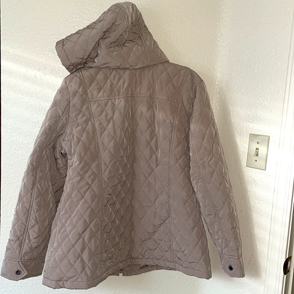 BNWOT London Fog Quilted jacket with hood size# XL - Picture 5 of 11